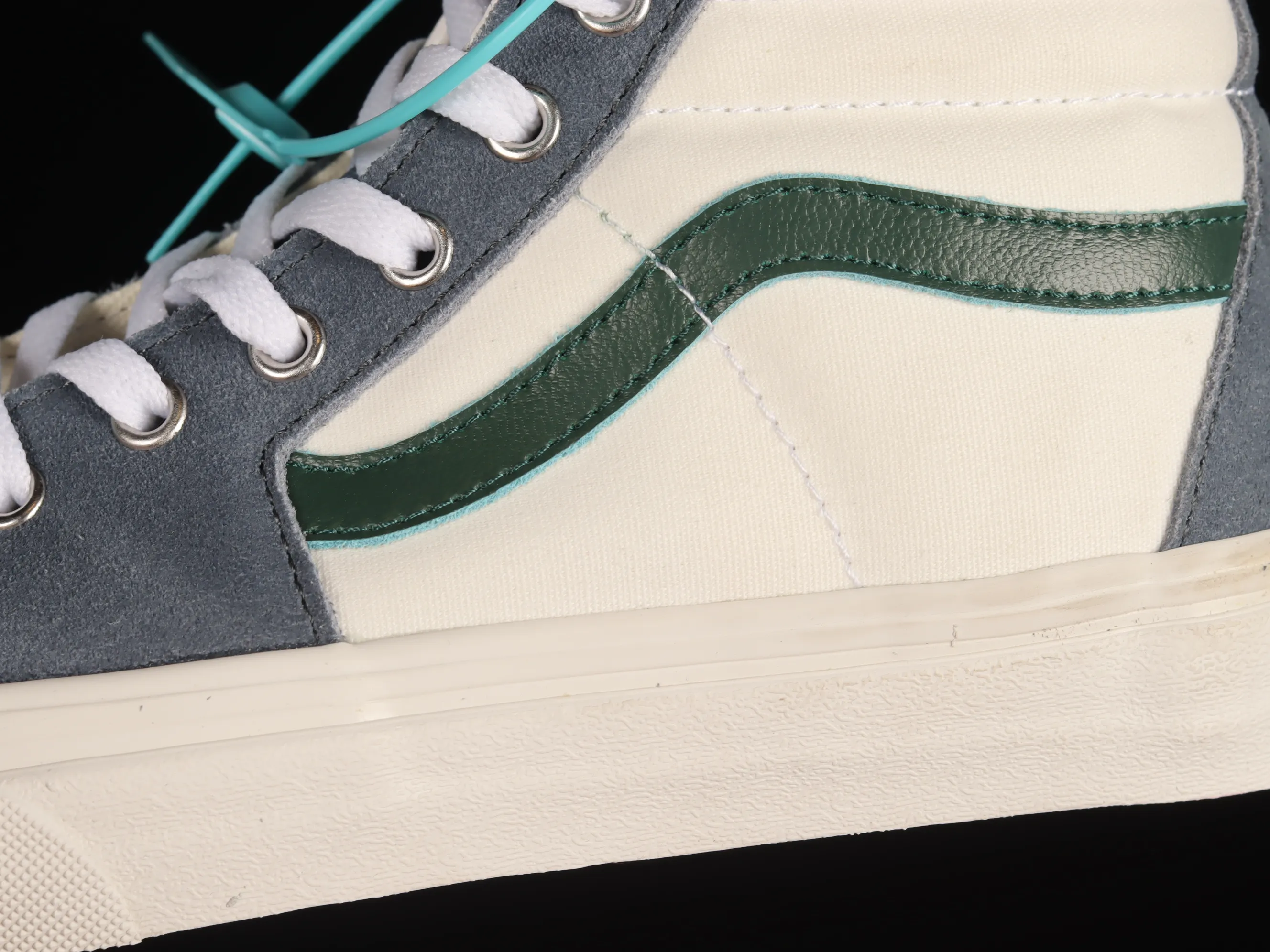 All categories Vans Vans series Vans Hi Vans high-top Vans Sk8-Hi Vans official white and blue stitching simple style casual vulcanized sneakers VN0A5JMJBLG